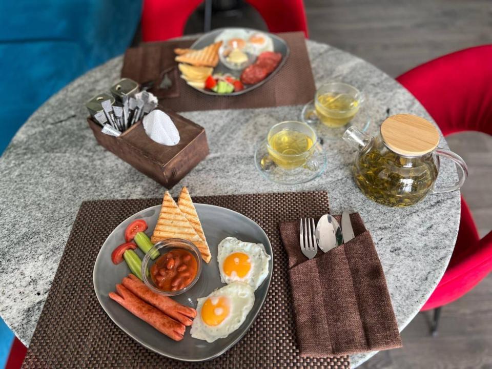 Terrasse Hotel & Bar Μπισκέκ Εξωτερικό φωτογραφία